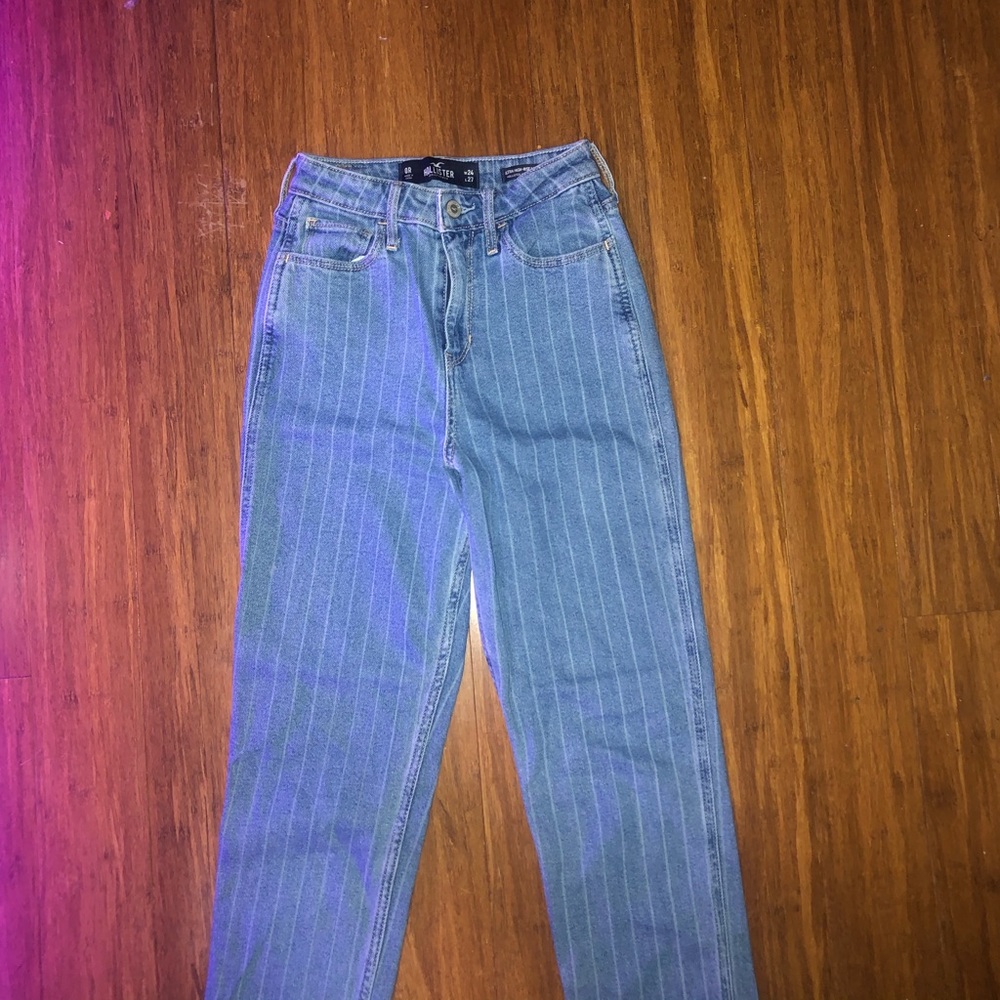ultra high rise striped mom jeans from hollister🌊